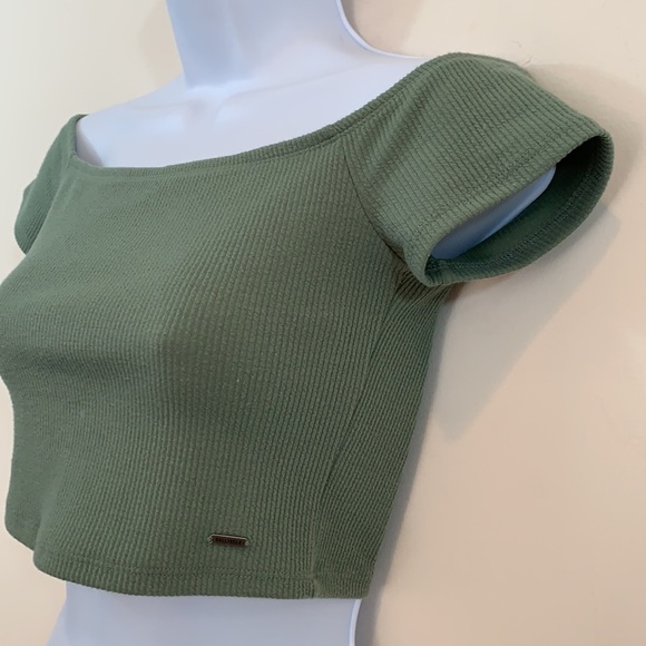 Hollister Short Sleeve Crop Shirt Size S - Picture 3 of 8